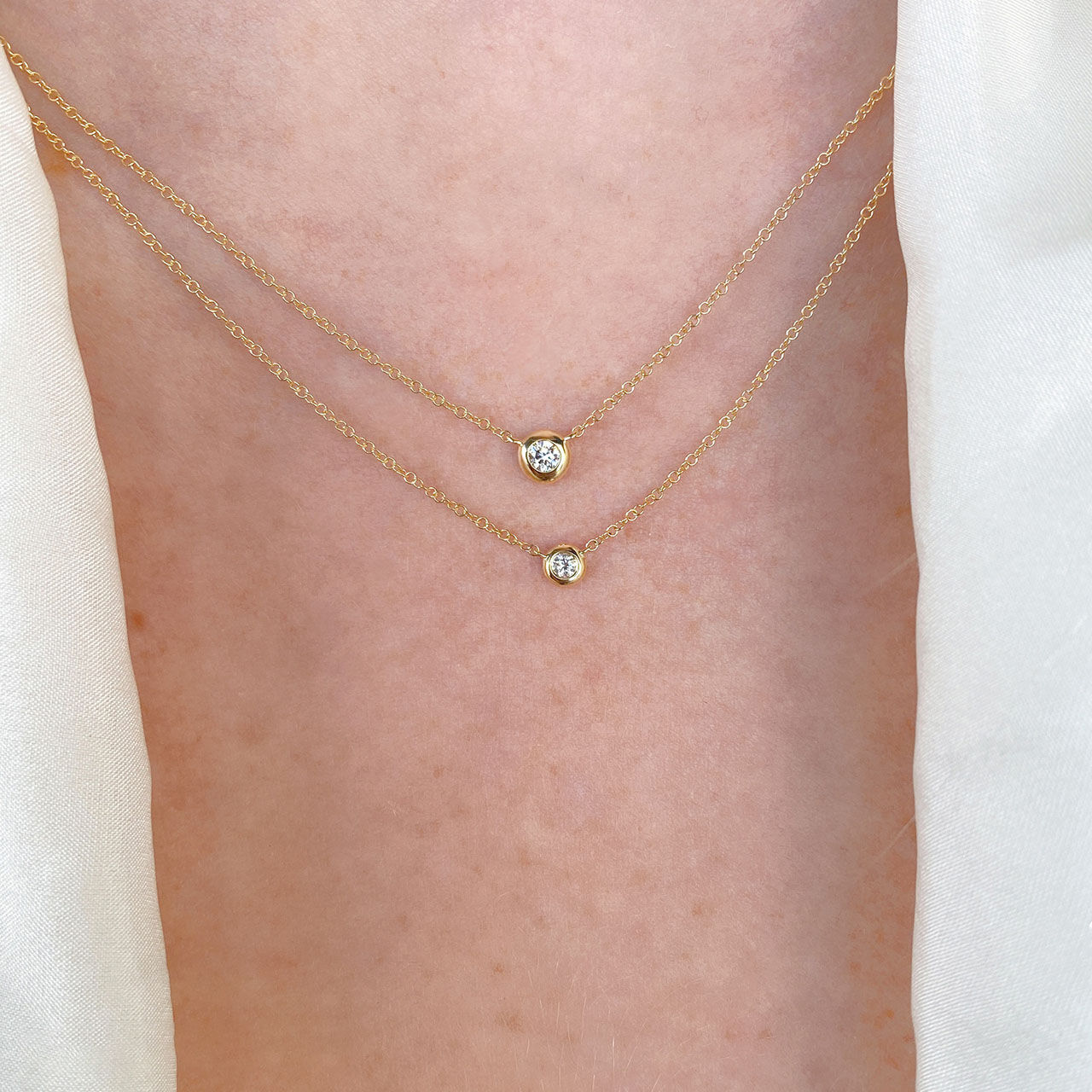 Gold and diamond set discount
